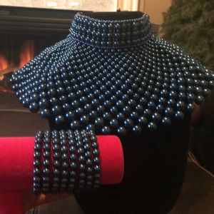 Bead necklace